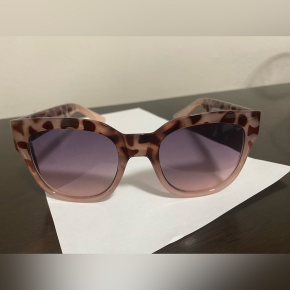 Brown/purple animal print sunglasses - Picture 2 of 3